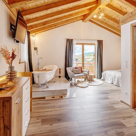 Landhaus Trinis - Kleine Kaffee Tee Theke Mit Kuehlschrank - Parkplatz Rotta Екстериор снимка